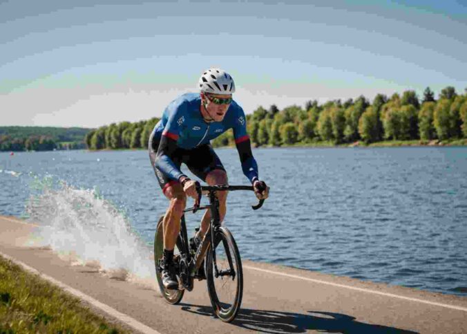 Les meilleures combinaisons pour améliorer vos performances en triathlon